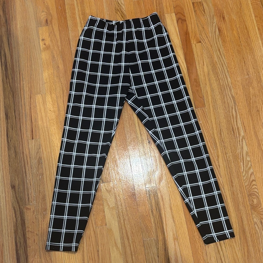 Black and White Plaid Leggings